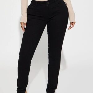 Stylish Black Skinny Jeans